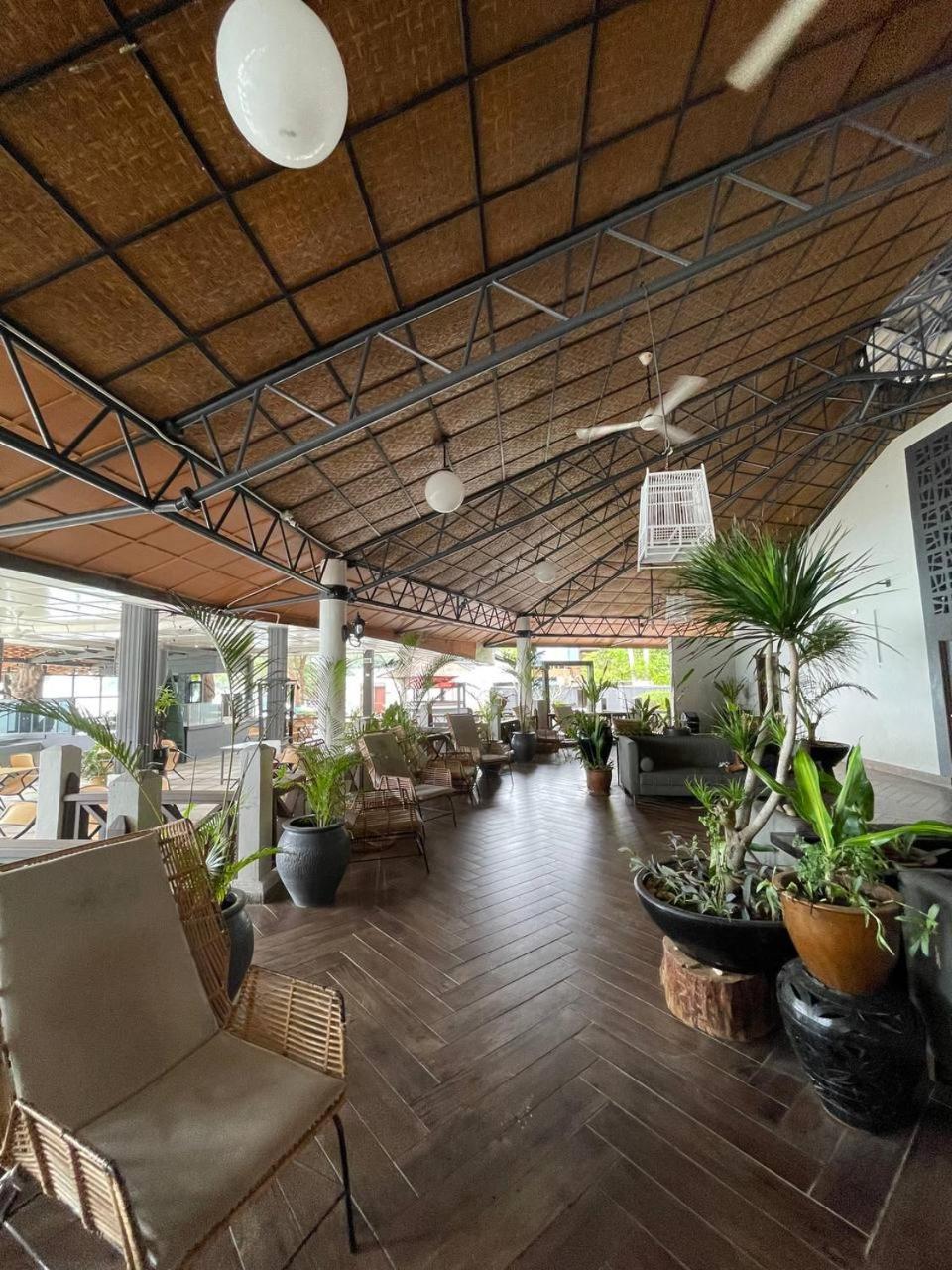 Beach Resort - Arwana Perhentian X Bluestar Kampung Kuala Besut Exterior photo