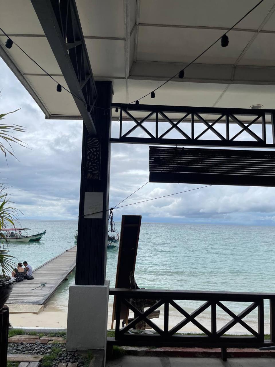 Beach Resort - Arwana Perhentian X Bluestar Kampung Kuala Besut Exterior photo